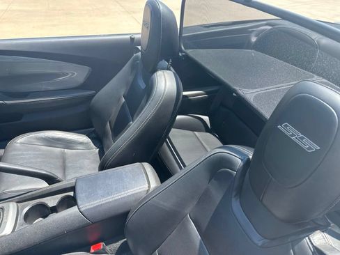 Used 2012 Chevrolet Camaro SS RWD image 2
