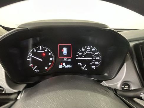 Used 2024 Subaru Crosstrek 2.0i AWD/4WD image 18