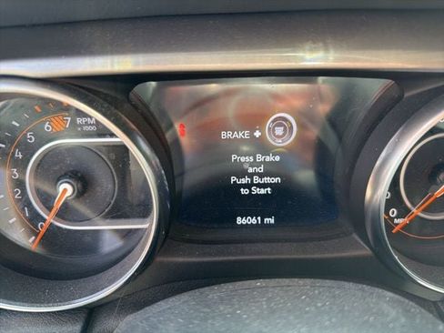 Used 2020 Jeep Wrangler Unlimited Sahara image 4