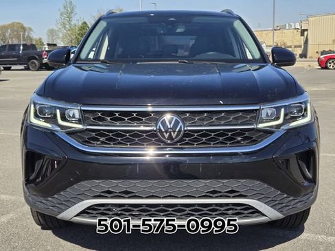Used 2024 Volkswagen Taos SEL AWD/4WD image 9