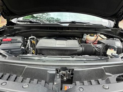 Used 2021 Chevrolet Suburban High Country AWD/4WD image 19