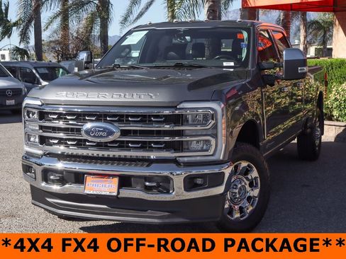 Used 2023 Ford F350 Lariat w/ Tow Technology Package image 4