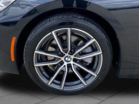 Used 2025 BMW 230i Coupe RWD image 9