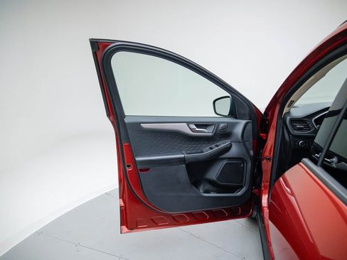 Used 2020 Ford Escape SEL image 22