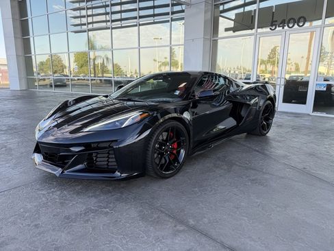 Used 2025 Chevrolet Corvette Z06 image 1