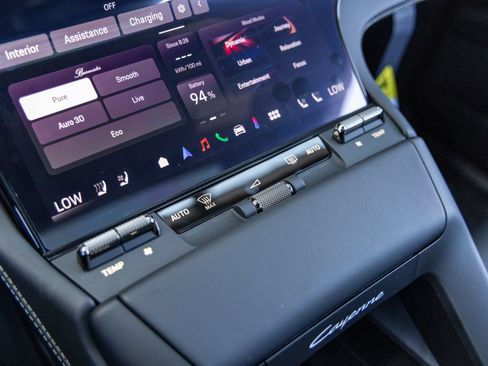 New 2026 Porsche Cayenne Turbo AWD/4WD image 46