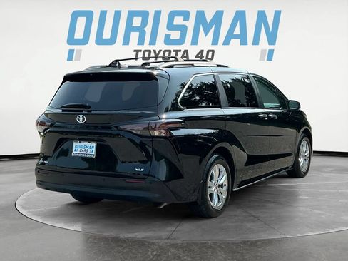 Used 2025 Toyota Sienna XLE w/ XLE Plus Package AWD/4WD image 7