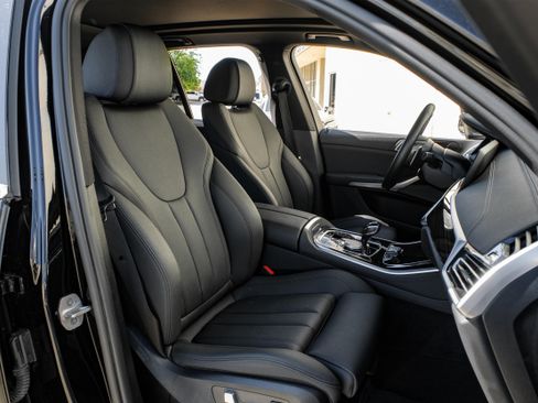 Used 2021 BMW X5 xDrive40i w/ Premium Package image 30