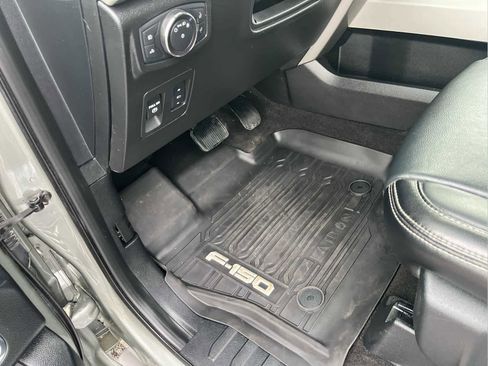 Used 2019 Ford F150 Lariat image 31