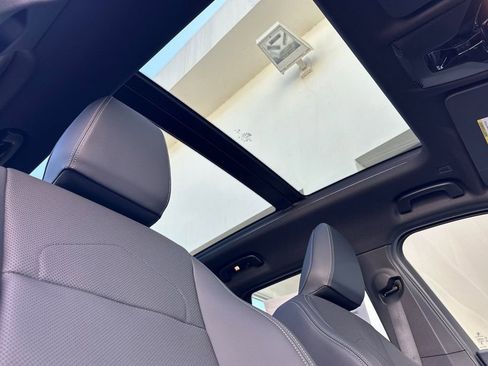 New 2025 BMW X1 xDrive28i w/ Convenience Package image 18