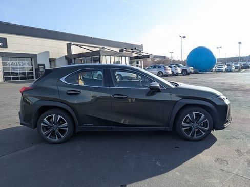Used 2021 Lexus UX 250h w/ Premium Package image 2