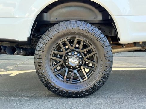 Used 2019 Ford F250 Lariat w/ Lariat Ultimate Package image 13