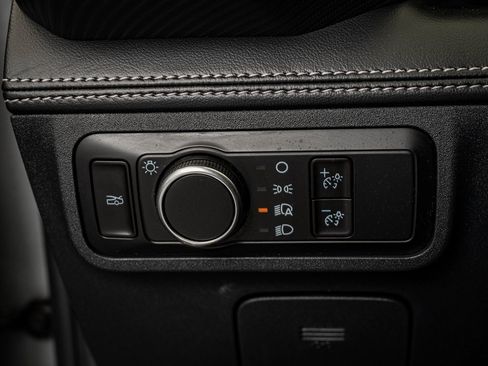 Used 2025 Ford Mustang Premium image 27