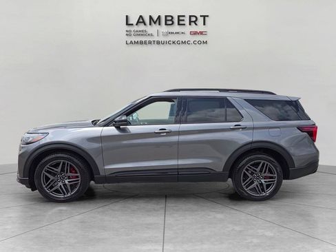 Used 2025 Ford Explorer ST w/ Sun And Sound Package AWD/4WD image 2