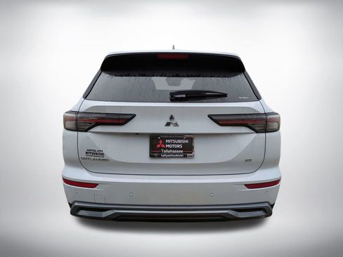 New 2026 Mitsubishi Outlander SE image 5