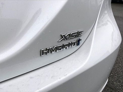 Used 2023 Toyota Camry XSE w/ Cold Weather Package image 8