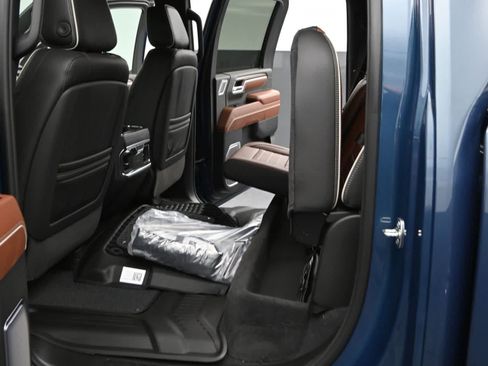 New 2026 GMC Sierra 2500 Denali Ultimate w/ Max Trailering Package AWD/4WD image 16