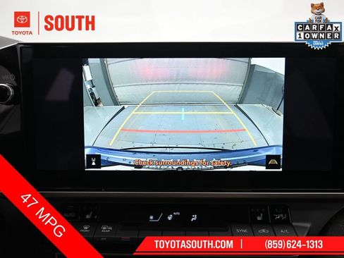 Used 2025 Toyota Camry XLE FWD image 18