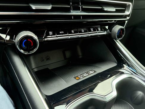 New 2026 Chevrolet Traverse LT image 55