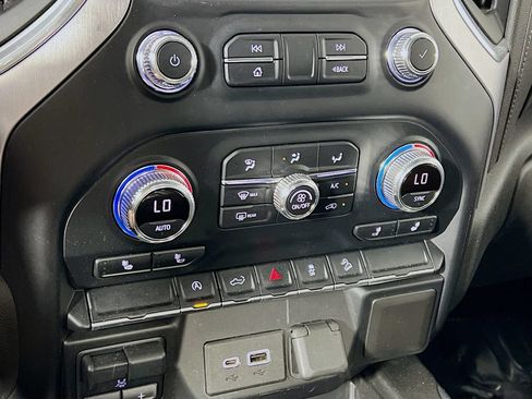Used 2021 GMC Sierra 1500 Elevation w/ X31 Off-Road Package AWD/4WD image 15