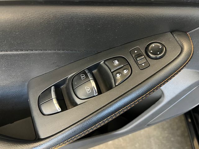 Used 2022 Nissan Maxima SR w/ Sport Mat Group FWD image 28