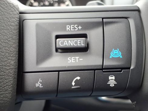 New 2025 Nissan Rogue SV image 13