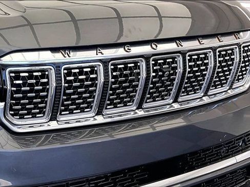 Used 2024 Jeep Grand Wagoneer L Series III AWD/4WD image 30