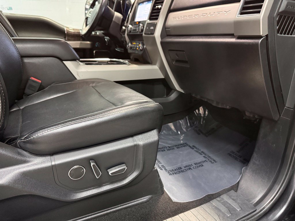 Used 2019 Ford F350 Lariat w/ Lariat Ultimate Package AWD/4WD image 22