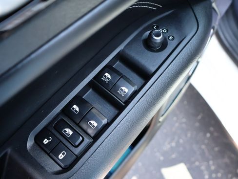 Used 2023 Jeep Compass High Altitude AWD/4WD image 8