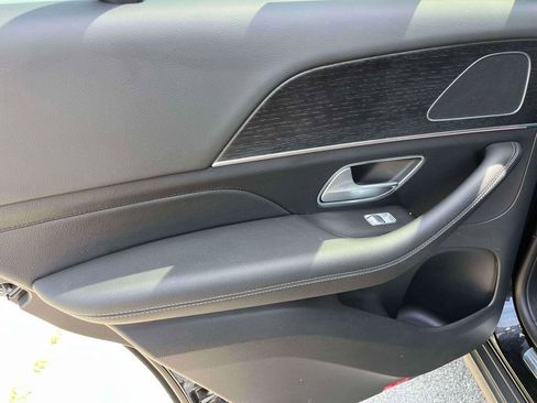 Used 2025 Mercedes-Benz GLE 350 4MATIC image 5