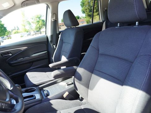 Used 2018 Honda Pilot LX image 28