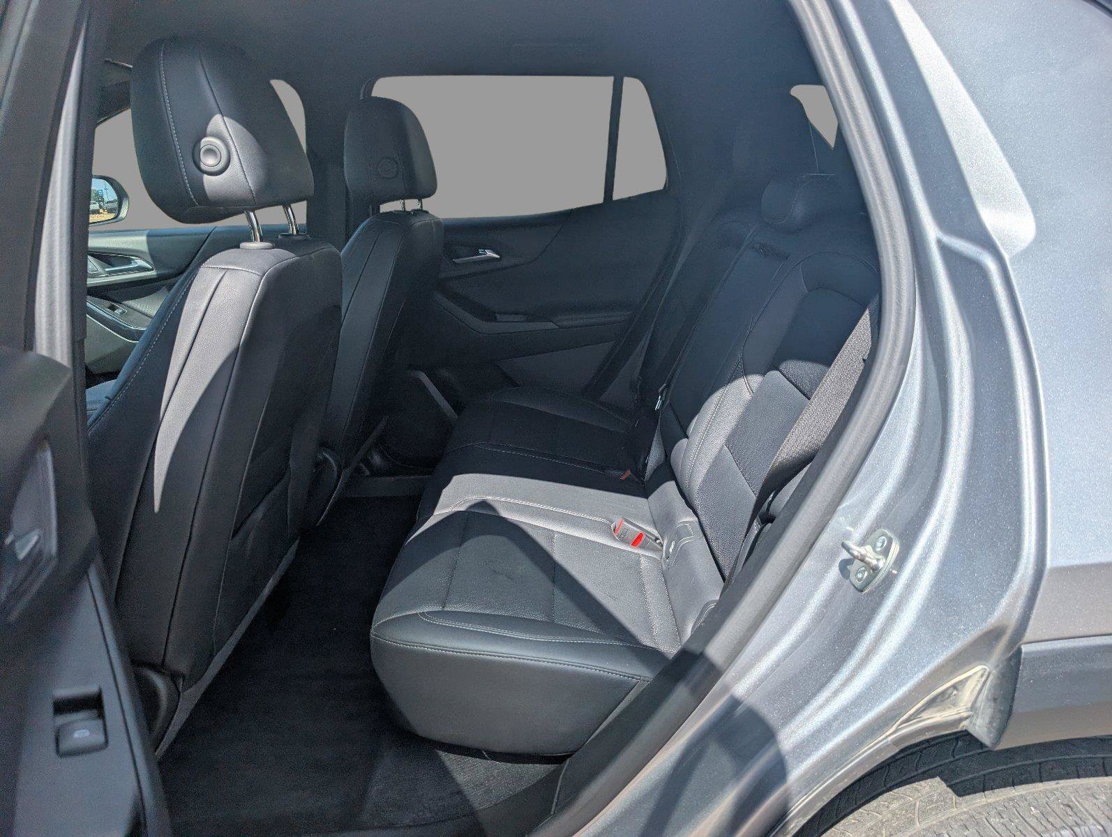 Used 2025 Chevrolet Equinox LT w/ Convenience Package II FWD image 31