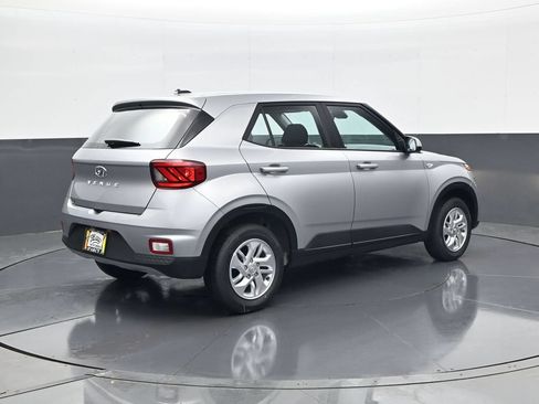 New 2026 Hyundai Venue SE FWD image 5
