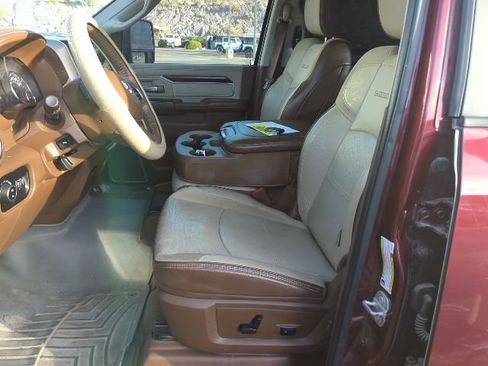Used 2023 RAM 2500 Laramie AWD/4WD image 5