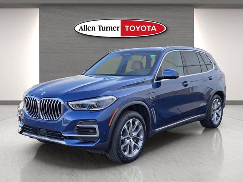 Used 2023 BMW X5 xDrive45e w/ Executive Package image 3