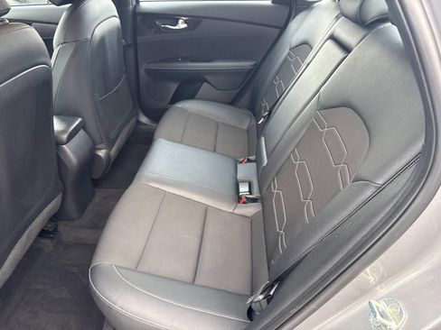 Used 2023 Kia Forte GT-Line image 16