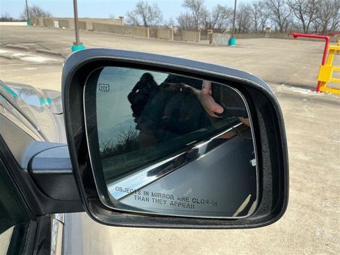 Used 2015 Jeep Grand Cherokee Overland image 16