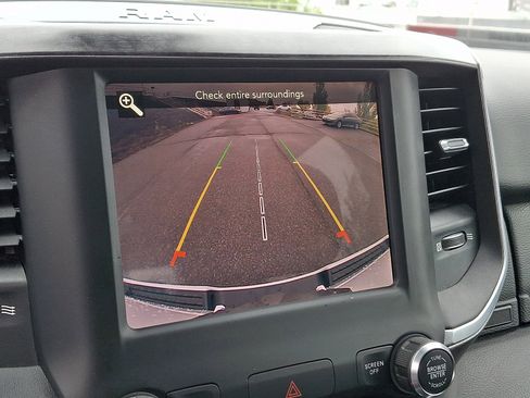 Used 2019 RAM 1500 Big Horn AWD/4WD image 17