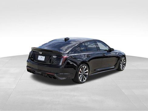 New 2026 Cadillac CT5 V Blackwing w/ Carbon Fiber 2 Package RWD image 4