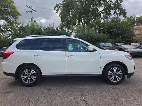 Used 2017 Nissan Pathfinder SV w/ SV Tech Package image 7