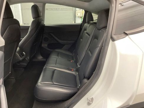 Used 2023 Tesla Model Y Long Range AWD/4WD image 20