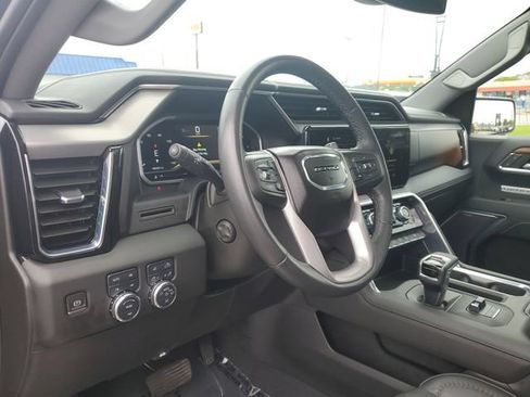 Used 2023 GMC Sierra 1500 Denali AWD/4WD image 8