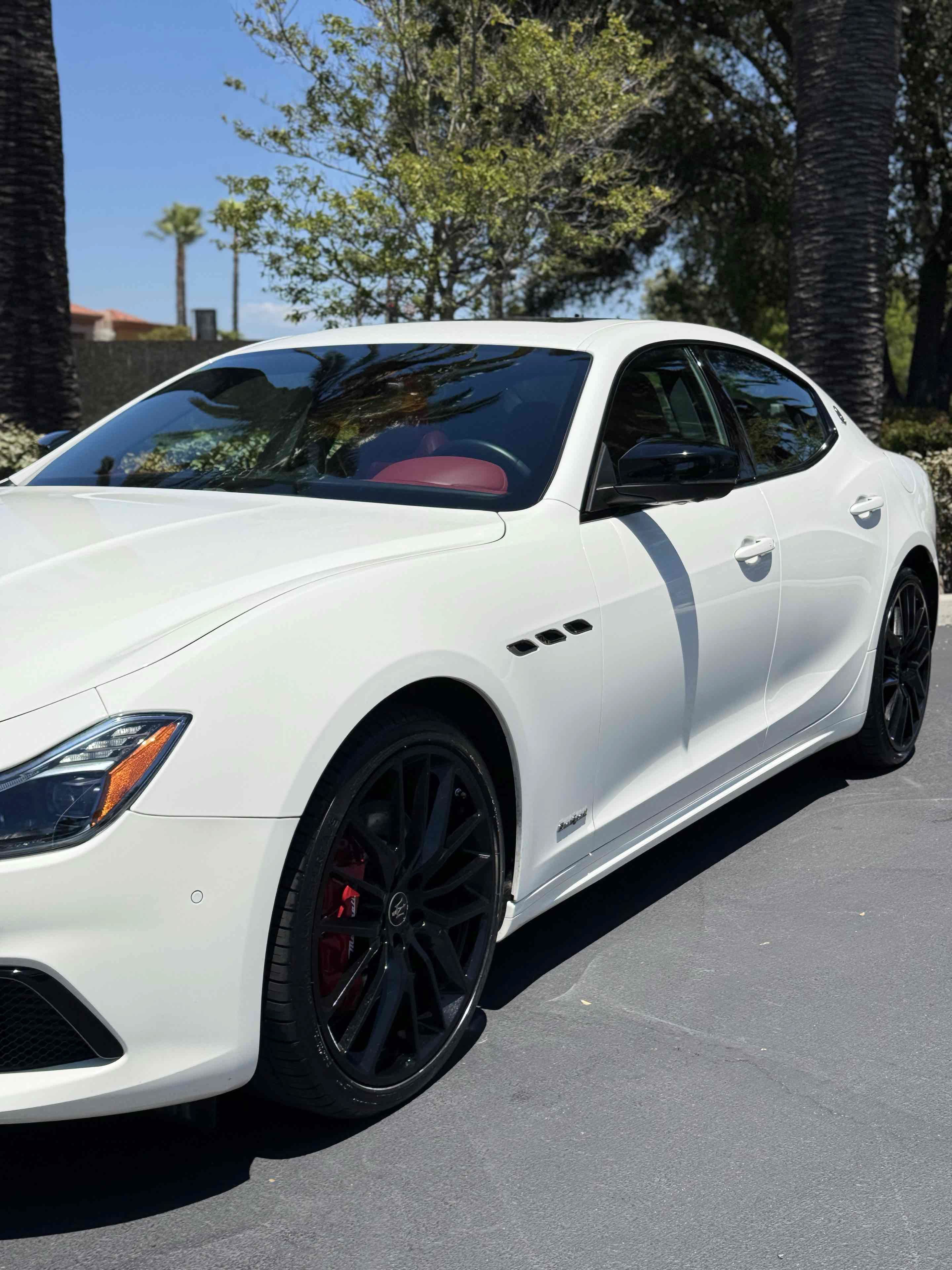 Used 2021 Maserati Ghibli S GranSport RWD image 52