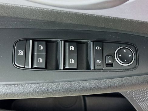 Certified 2023 Kia Forte LXS image 17