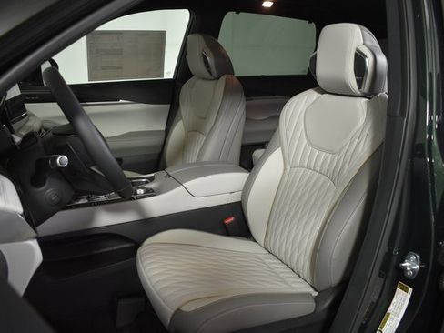 New 2026 INFINITI QX60 Autograph image 17