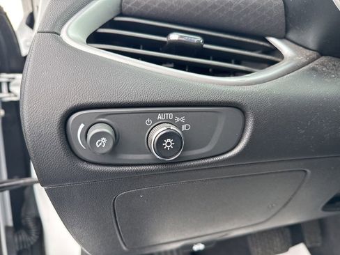 Used 2023 Chevrolet Malibu LS image 17