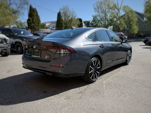 Used 2024 Honda Accord Touring image 8