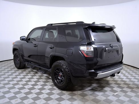 Used 2022 Toyota 4Runner TRD Off-Road Premium AWD/4WD image 9