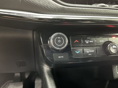 Used 2023 Jeep Compass Trailhawk AWD/4WD image 16