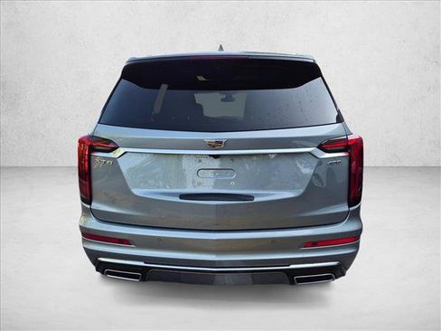 Used 2024 Cadillac XT6 Premium Luxury FWD image 6